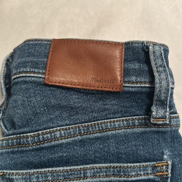 Women’s Madewell 10” High-Rise Skinny jeans, size 25P - Picture 2 of 6